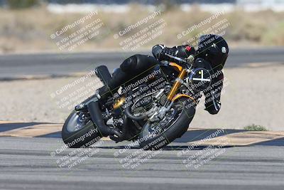 media/Oct-13-2025-Moto Forza (Mon) [[a66d839500]]/3-B Group/Session 3 (Turn 16)/